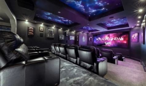 IMAX Vs. Standard Cinemas: A Comprehensive Comparison.